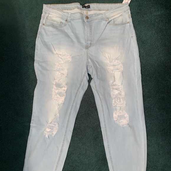 size 2 in forever 21 jeans